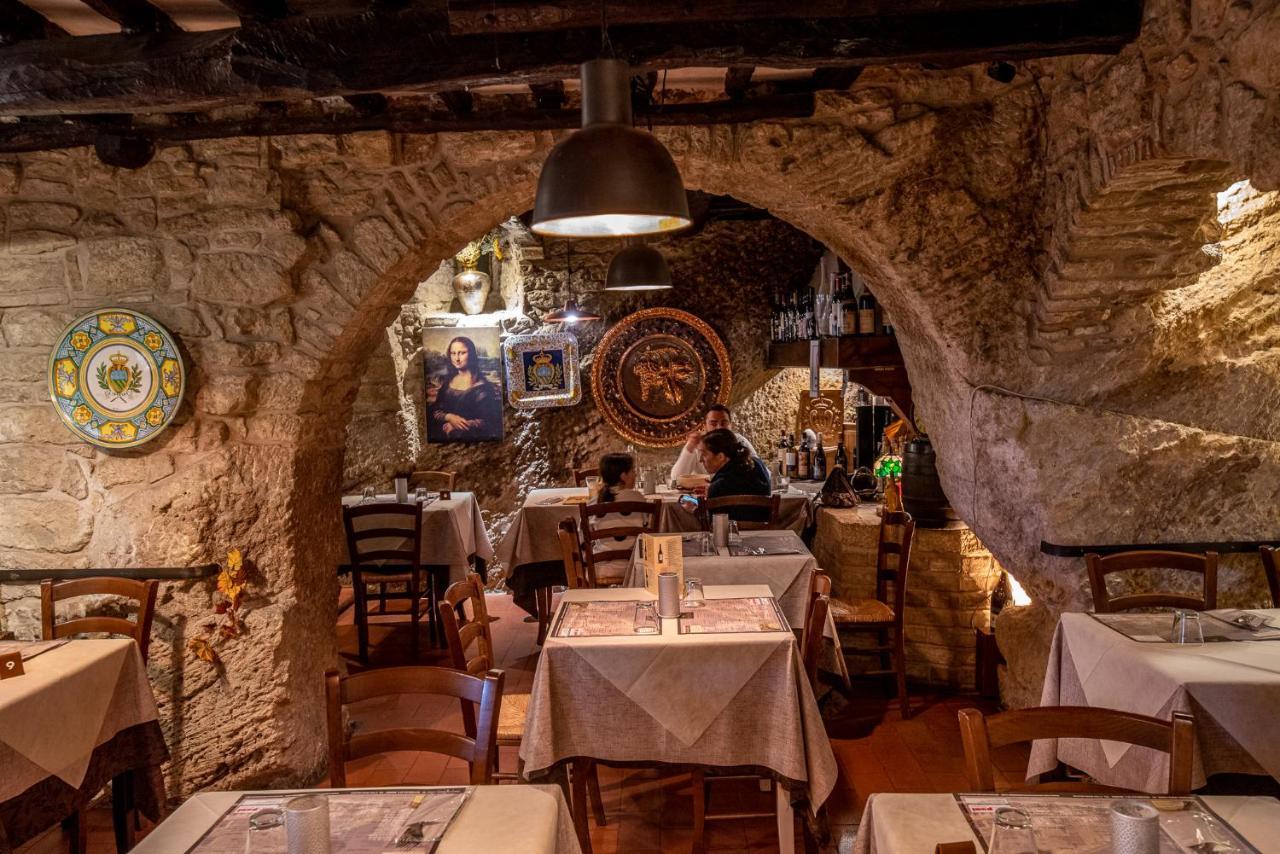Locanda Cantina Di Bacco サンマリノ エクステリア 写真